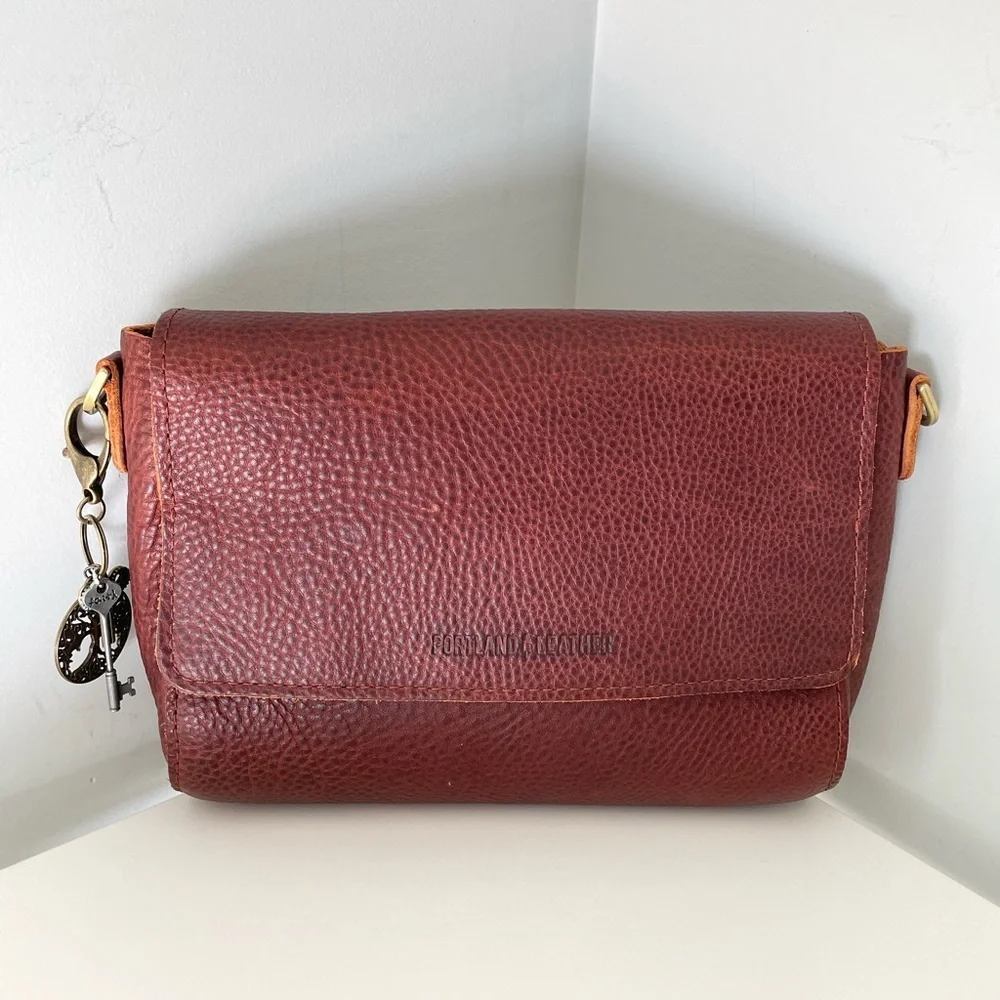 Portland Leather Goods Crossbody Bag With Wallet - Picture 3 of 16